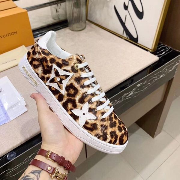 2020r limited edition luxury design mens fashion printed sports shoes wild breathable mens casual shoes mens banquet shoes size: 38-45, Black
2020r limited edition luxury design mens fashion printed sports shoes wild breathable mens casual shoes mens banquet shoes size: 38-45, Black