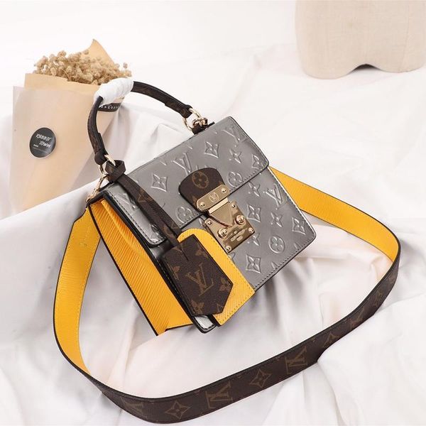 2021 женщин роскошной сумки сумка кожи плеча малых закрылки crossbody сумка top handle tote сумка сумка с оригинальной коробкой
2021 женщин роскошной сумки сумка кожи плеча малых закрылки crossbody сумка top handle tote сумка сумка с оригинальной коробкой
