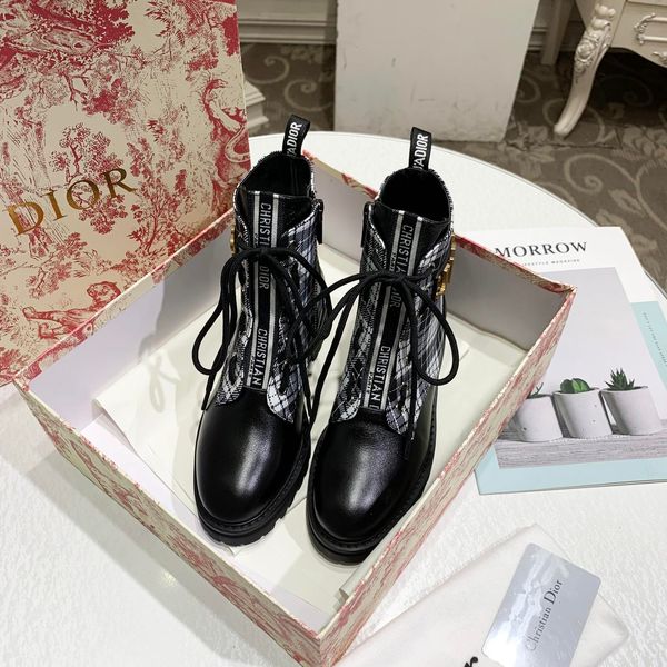 new10 luxury designer high ladies shoes fashion all-match ladies sports boots outdoor ladies motorcycle boots original box packaging, Black
new10 luxury designer high ladies shoes fashion all-match ladies sports boots outdoor ladies motorcycle boots original box packaging, Black