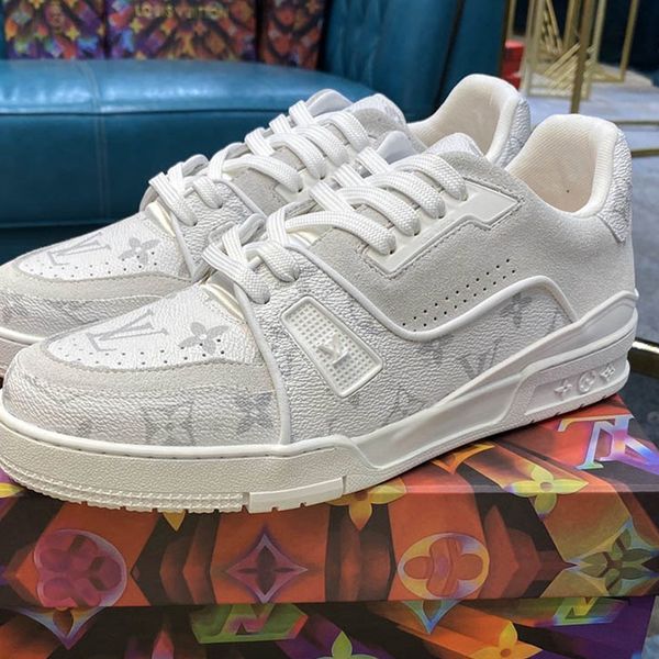 027 the high-quality men's casual sports shoes and outdoor casual shoes of the new brand designer, the original box size is 38-45, Black
027 the high-quality men's casual sports shoes and outdoor casual shoes of the new brand designer, the original box size is 38-45, Black