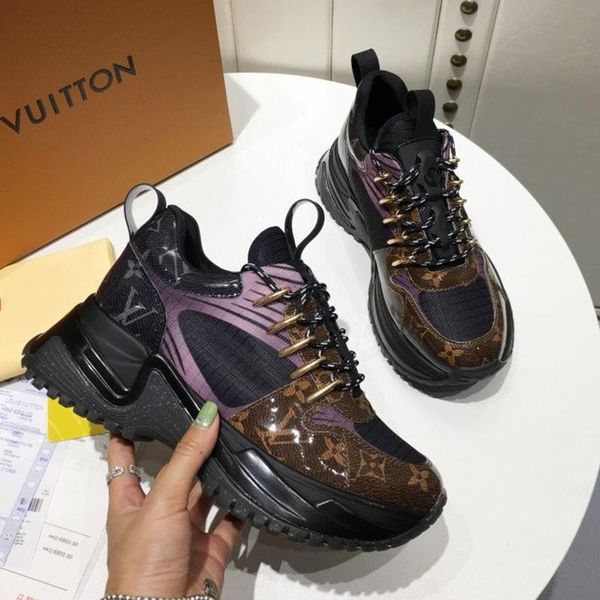 056 new designer luxury women's casual fashion shoes, women's outdoor casual shoes, high-quality materials, with original box, Black
056 new designer luxury women's casual fashion shoes, women's outdoor casual shoes, high-quality materials, with original box, Black