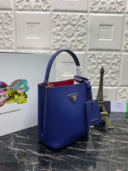 designer handbag fashion classic diagonal bucket bag ladies casual purple leather shoulder bag new high-quality temperament handbag gift 217
designer handbag fashion classic diagonal bucket bag ladies casual purple leather shoulder bag new high-quality temperament handbag gift 217