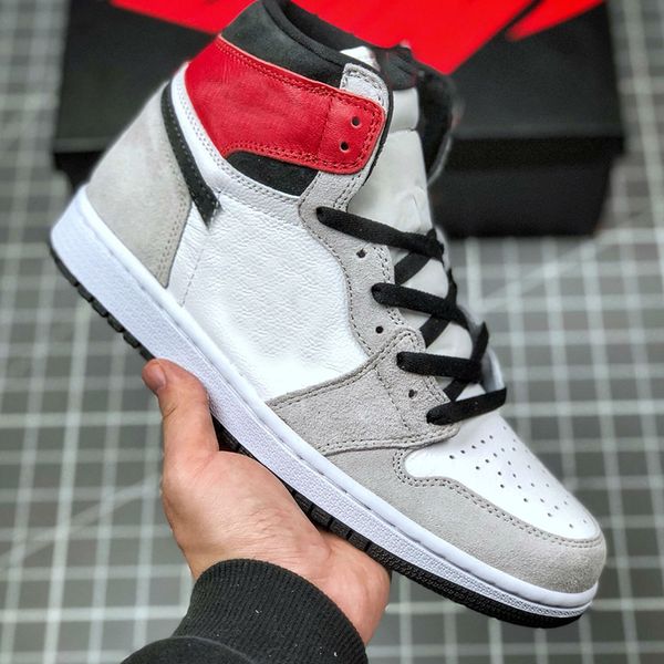 высокий og 1 1s light smoke серый jumpman mens basketball обувь mid chicago black toe мужчины женщины реверс разводили спорта тренеры кроссо
высокий og 1 1s light smoke серый jumpman mens basketball обувь mid chicago black toe мужчины женщины реверс разводили спорта тренеры кроссо