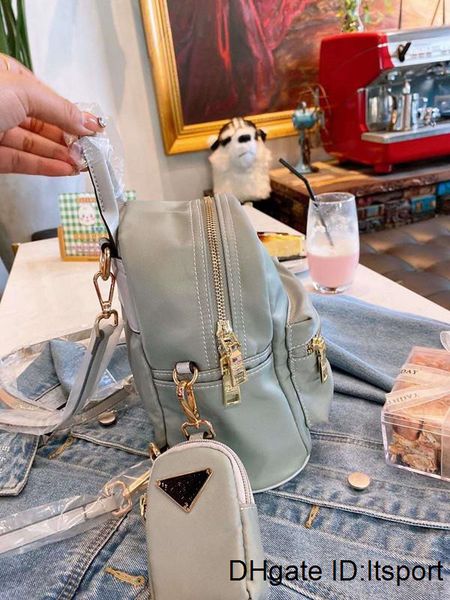 2020 women backpack style oxford protection water parent-child single shoulder slope breaks down portable bag bagpack the designer handbags
2020 women backpack style oxford protection water parent-child single shoulder slope breaks down portable bag bagpack the designer handbags