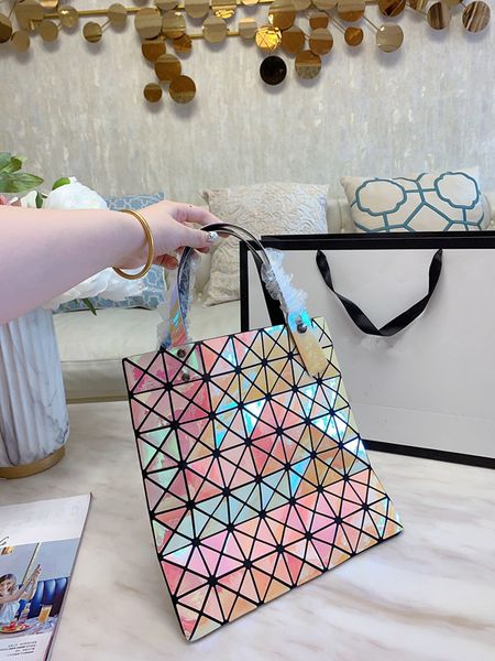 high-end goods geometric laser spliced with large capacity reflective tote bags shopping bags women spring and autumn
high-end goods geometric laser spliced with large capacity reflective tote bags shopping bags women spring and autumn