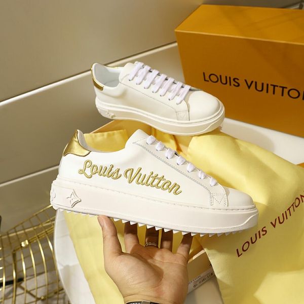 2021-2020q new trend embroidered leather casual shoes men and women comfortable sneakers fashion wild party couple shoes ,size 35 -45, Black
2021-2020q new trend embroidered leather casual shoes men and women comfortable sneakers fashion wild party couple shoes ,size 35 -45, Black