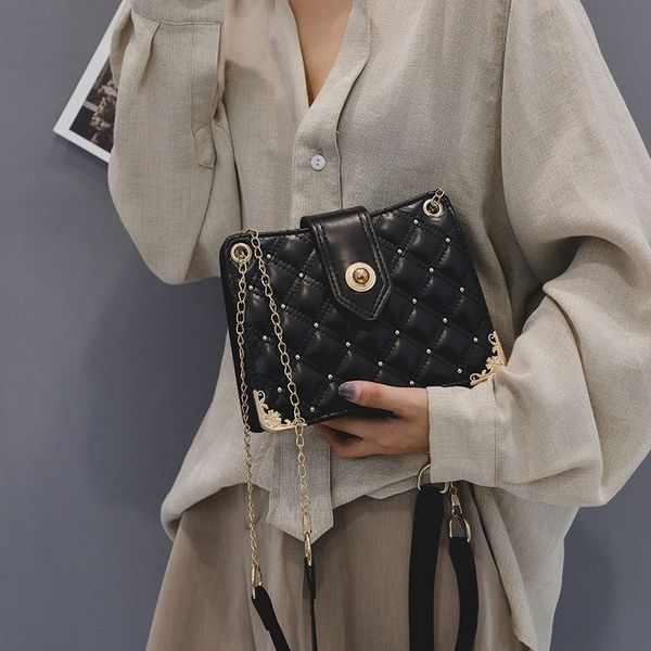 2020 new women's shoulder small xiangfeng lingge chain messenger bag ins korean fashion women's shoulder bag, White
2020 new women's shoulder small xiangfeng lingge chain messenger bag ins korean fashion women's shoulder bag, White