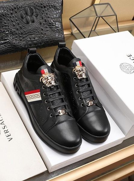 2020k luxury trend low-men's shoes fashion wild casual shoes, fashionable medusa outdoor sports shoes, size: 38-45, Black
2020k luxury trend low-men's shoes fashion wild casual shoes, fashionable medusa outdoor sports shoes, size: 38-45, Black
