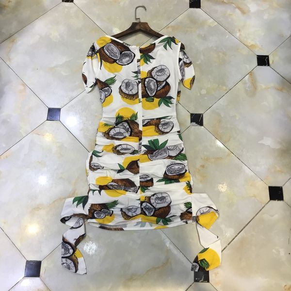 spring and summer 2020 show new design sense printing package hip skirt temperament slim step skirt holiday v-neck dress
spring and summer 2020 show new design sense printing package hip skirt temperament slim step skirt holiday v-neck dress
