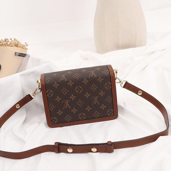 fast delivery women leather shoulder chain crossbody bag simple style messenger bags ladies luxury classic shoulder bag bolso bandolera
fast delivery women leather shoulder chain crossbody bag simple style messenger bags ladies luxury classic shoulder bag bolso bandolera