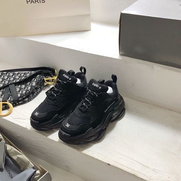 2020wx designer to create casual and comfortable all-match sports shoes, travel shoes outsole non-slip design with original box delivery, Black
2020wx designer to create casual and comfortable all-match sports shoes, travel shoes outsole non-slip design with original box delivery, Black