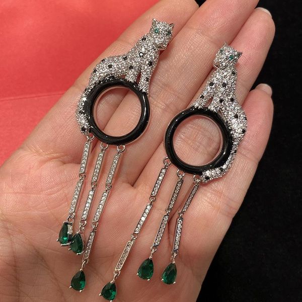 2020 new designer 925 silver ear pin long zircon leopard tassel earrings 18k white gold plated silver color women party jewelry, Golden
2020 new designer 925 silver ear pin long zircon leopard tassel earrings 18k white gold plated silver color women party jewelry, Golden