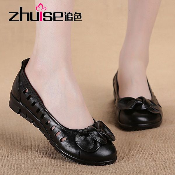 2020 spring and summer new shallow mouth middle-aged and old mother shoes leather casual hollow bow single shoes female flat san, Black
2020 spring and summer new shallow mouth middle-aged and old mother shoes leather casual hollow bow single shoes female flat san, Black