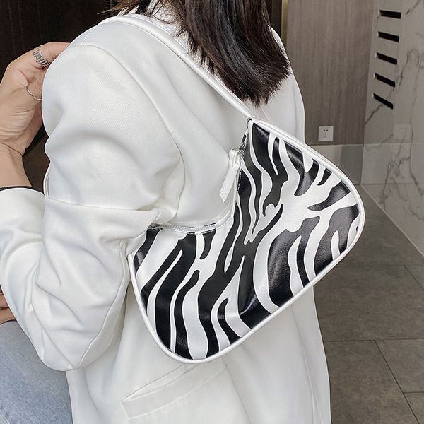 retro totes bags for women 2020 trendy vintage handbag female small subaxillary bags casual retro mini shoulder bag women bag
retro totes bags for women 2020 trendy vintage handbag female small subaxillary bags casual retro mini shoulder bag women bag