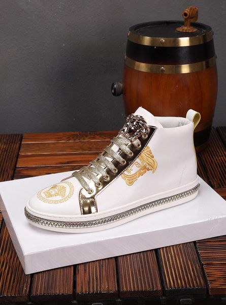 2020u new fashion trend leather men's shoes high-casual shoes, fashion versatile comfortable outdoor sports shoes, original box del
2020u new fashion trend leather men's shoes high-casual shoes, fashion versatile comfortable outdoor sports shoes, original box del