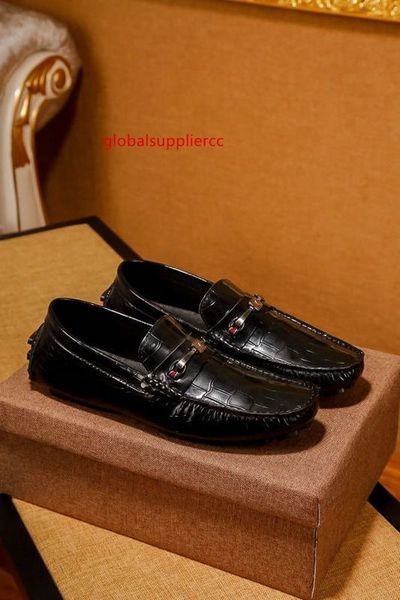 genuine leather four seasons shoes casual shoes men dress shoes boots loafers drivers buckles sneakers sandals, Black;green
genuine leather four seasons shoes casual shoes men dress shoes boots loafers drivers buckles sneakers sandals, Black;green