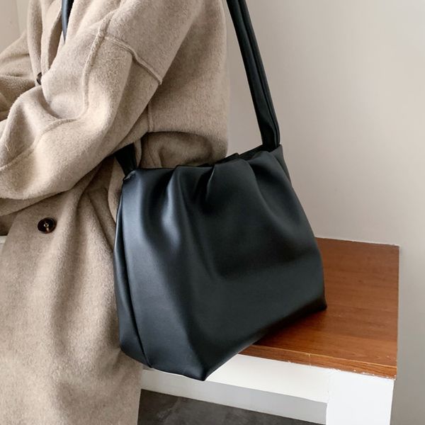 casual solid color bucket women's bags high capacity women shoulder messenger bag new pu leather women handbag 2020
casual solid color bucket women's bags high capacity women shoulder messenger bag new pu leather women handbag 2020
