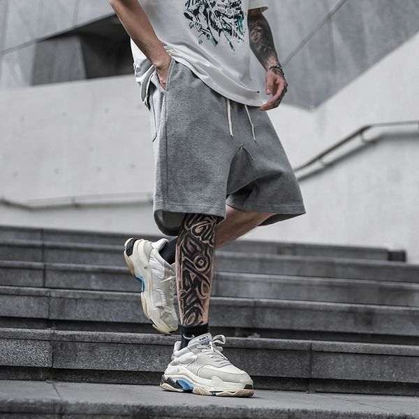 20ss original solid hip hop shorts mens drawstring loose wide leg knee length pants streetwear overwsize casual shorts, White;black
20ss original solid hip hop shorts mens drawstring loose wide leg knee length pants streetwear overwsize casual shorts, White;black