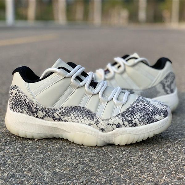snakeskin 11 real carbon fiber low 11s basketball shoes factory version mens trainer 2019 new sneakers
snakeskin 11 real carbon fiber low 11s basketball shoes factory version mens trainer 2019 new sneakers