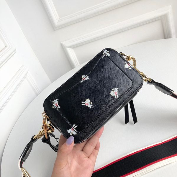 camera bag 2020 new style single shoulder straddle small square bag trend european and american style simple camera bag woman
camera bag 2020 new style single shoulder straddle small square bag trend european and american style simple camera bag woman