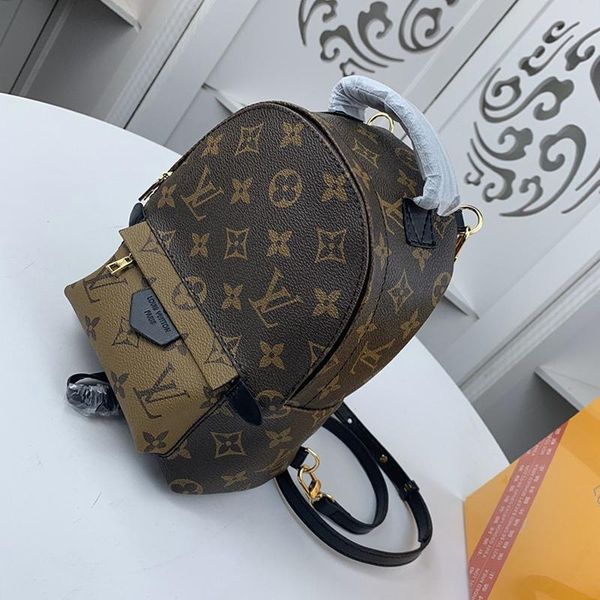 роскошные дизайнерские womens мини кожаные рюкзаки быстрая доставка высокое качество классический простой стиль женщин сумки плеча дамы молн
роскошные дизайнерские womens мини кожаные рюкзаки быстрая доставка высокое качество классический простой стиль женщин сумки плеча дамы молн