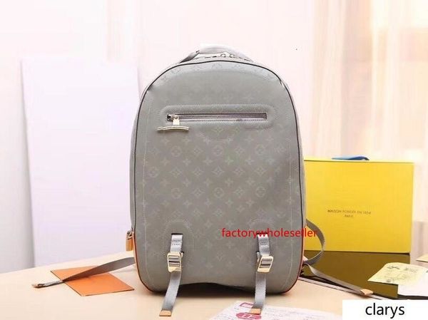 lovuitto designer pm titanium canvas bag kim jones monograms m43881 titanium size:31-46-26 cm
lovuitto designer pm titanium canvas bag kim jones monograms m43881 titanium size:31-46-26 cm