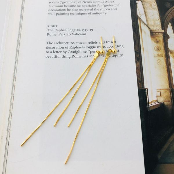 2020 new Minimalist Gold Plated Stud Earrings 925 Silver with 18k Dangle Long Chain for Women 10 pair per lot
2020 new Minimalist Gold Plated Stud Earrings 925 Silver with 18k Dangle Long Chain for Women 10 pair per lot