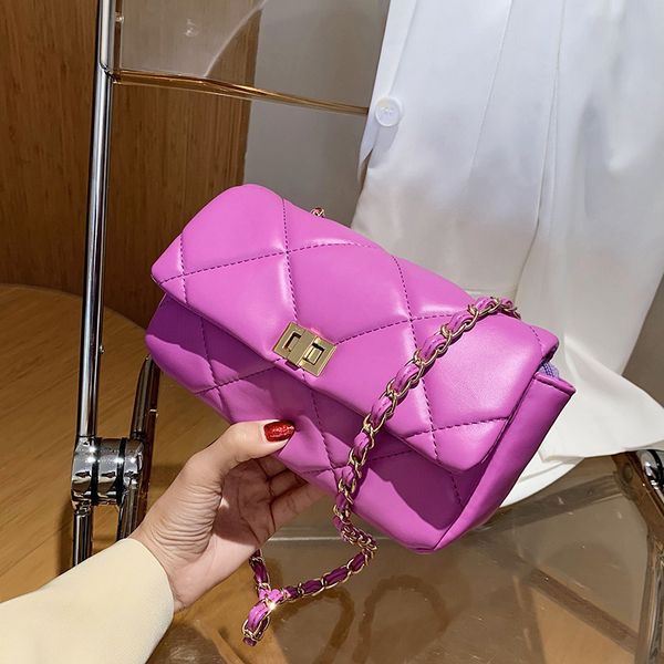elegant chain design pu leather crossbody bags for women 2020 summer fashion shoulder handbags female travel cross body bag
elegant chain design pu leather crossbody bags for women 2020 summer fashion shoulder handbags female travel cross body bag