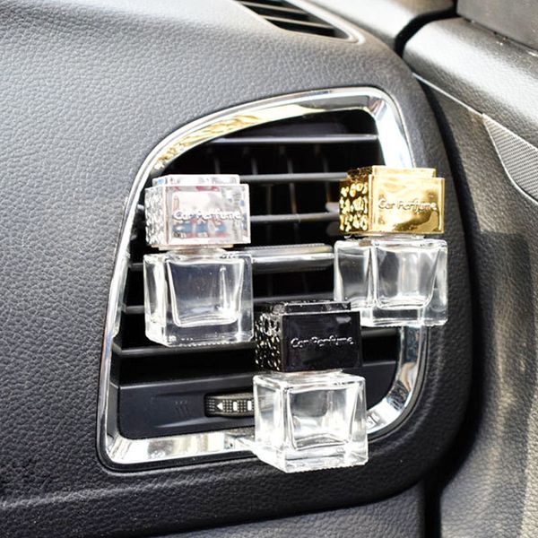 100pcs/lot 6ml square thick glass bottle empty transparent car perfume bottle car vents glass packaging gold black silver
100pcs/lot 6ml square thick glass bottle empty transparent car perfume bottle car vents glass packaging gold black silver