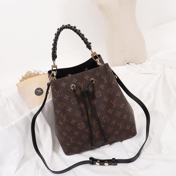 women bags luxury large capacity messenger bag fashion leather bucket bag handbag drawstring shoulder bags sale drop ship
women bags luxury large capacity messenger bag fashion leather bucket bag handbag drawstring shoulder bags sale drop ship