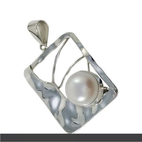 Affordable Fresh Water Pearl Charms Unadjustable Cube Silver Pendants White Color Handcrafted Designer Pearl Charm N3133
Affordable Fresh Water Pearl Charms Unadjustable Cube Silver Pendants White Color Handcrafted Designer Pearl Charm N3133