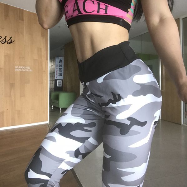 2020 gym trainning women yoga pants tight black stitching camouflage print hips high waist breathable slim thin skinny leggings, White;red
2020 gym trainning women yoga pants tight black stitching camouflage print hips high waist breathable slim thin skinny leggings, White;red
