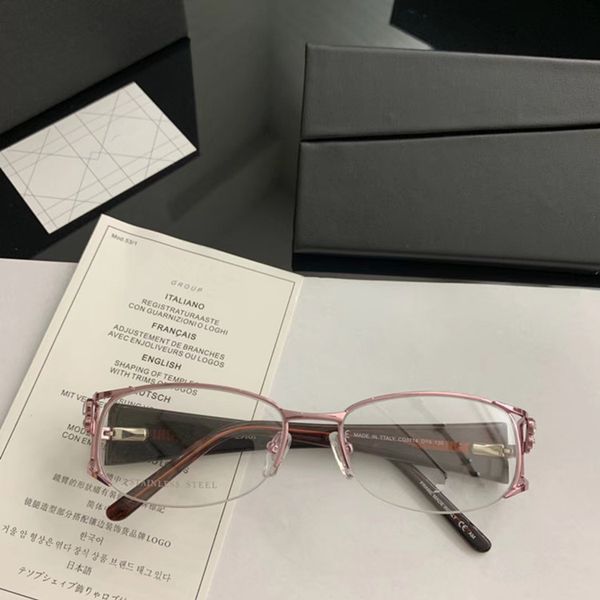 2020 new luxury exqusite wide temple cd3714 eleglant small halfrim frame pure-titanium 54-17-140 for prescription glasses with full-set case
2020 new luxury exqusite wide temple cd3714 eleglant small halfrim frame pure-titanium 54-17-140 for prescription glasses with full-set case
