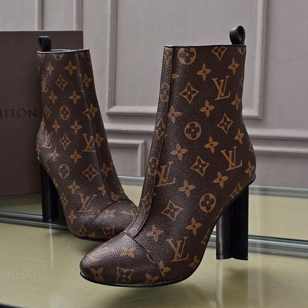 17 designer luxury women's casual fashion shoes, women's outdoor casual shoes, fast delivery, original box, Black
17 designer luxury women's casual fashion shoes, women's outdoor casual shoes, fast delivery, original box, Black