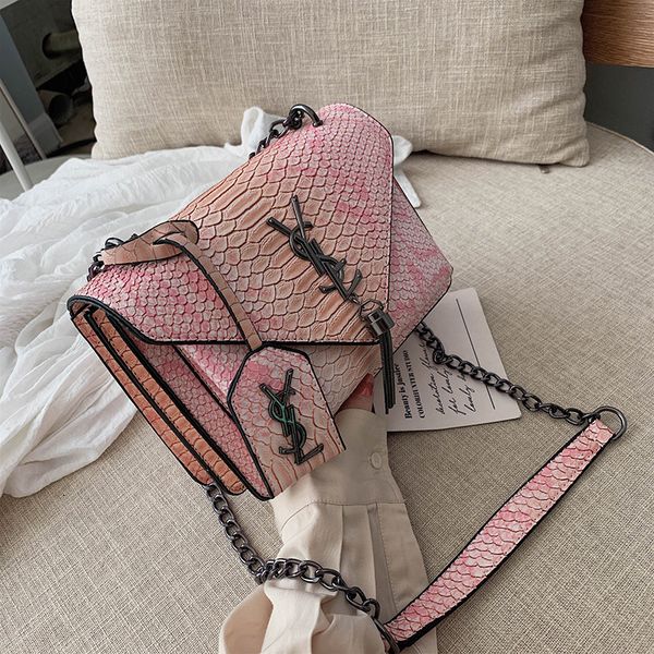 ins retro classic bag handbag 2010 new snakeskin gradient wild diagonal small package
ins retro classic bag handbag 2010 new snakeskin gradient wild diagonal small package