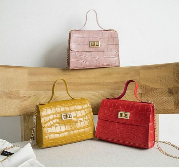 designer handbags 2020 new one-shoulder diagonal chain lock versatile crocodile pattern bag in stock
designer handbags 2020 new one-shoulder diagonal chain lock versatile crocodile pattern bag in stock