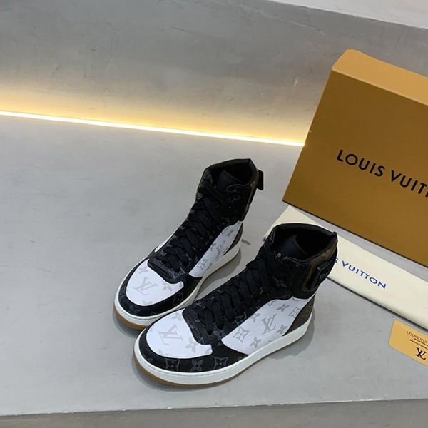 0225 high-quality men's casual sports shoes and designer luxury outdoor casual shoes, the original box size is 38-45, Black
0225 high-quality men's casual sports shoes and designer luxury outdoor casual shoes, the original box size is 38-45, Black