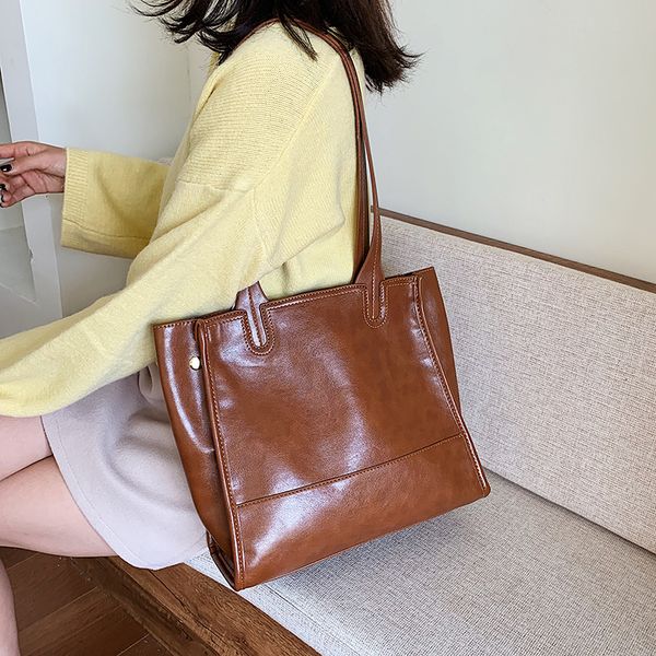 swdf solid color vintage leather shoulder bags for women 2020 fashion simple style designer handbags travel hand bag for women
swdf solid color vintage leather shoulder bags for women 2020 fashion simple style designer handbags travel hand bag for women