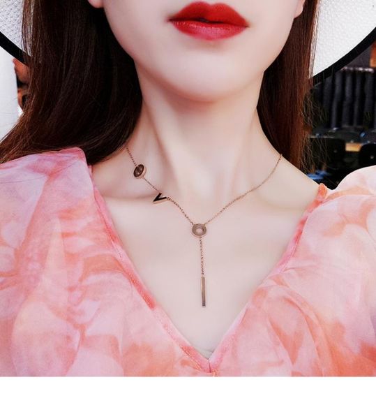 rongho steel love letter chokers necklaces for women metal gold chain necklace letter pendant necklace romantic jewelry 2020, Golden;silver
rongho steel love letter chokers necklaces for women metal gold chain necklace letter pendant necklace romantic jewelry 2020, Golden;silver