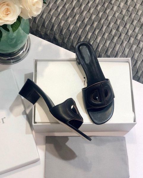 summer slides d club mules beach indoor flat shoes fashion women black camel blue denim white calfskin slippers casual sandals with box
summer slides d club mules beach indoor flat shoes fashion women black camel blue denim white calfskin slippers casual sandals with box
