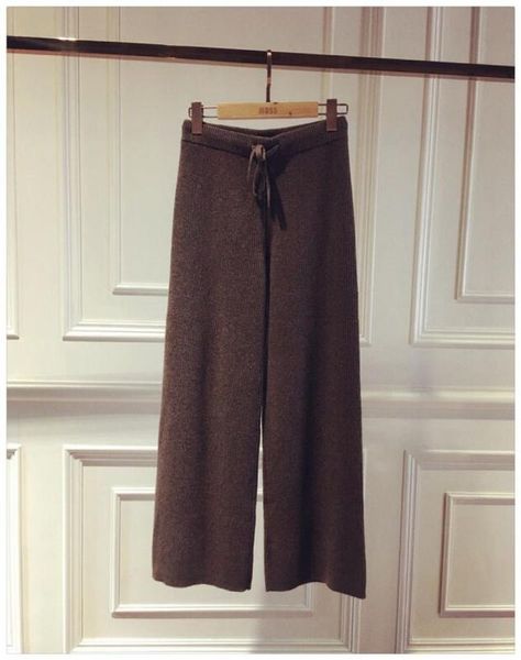 2020 women autumn winter new designer large leg floor length wool cashmere high waist long trousers knit pants, Black;white
2020 women autumn winter new designer large leg floor length wool cashmere high waist long trousers knit pants, Black;white
