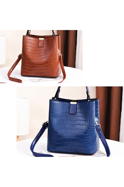 retro female menssenger square bags pu leather vintage messenger shoulder bags for women outdoor travelling shopping#777
retro female menssenger square bags pu leather vintage messenger shoulder bags for women outdoor travelling shopping#777