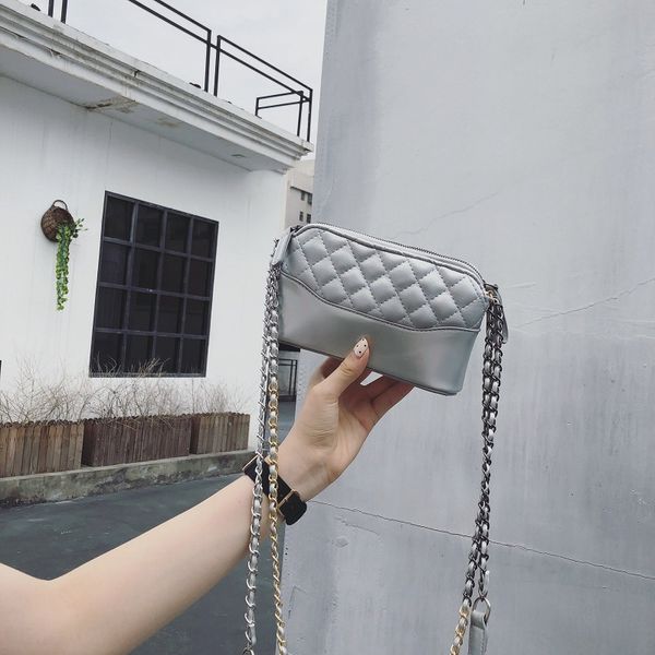 new new mult mini lingge double chain women's mul mini stray bag small xiangfeng lingge double chain women's bag multi-color optio
new new mult mini lingge double chain women's mul mini stray bag small xiangfeng lingge double chain women's bag multi-color optio