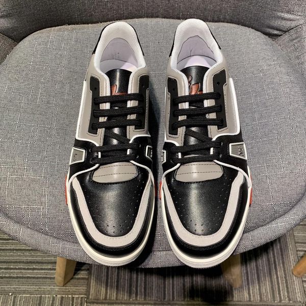 2020w high-end fashion men's color matching low-casual basketball shoes large size breathable running shoes outdoor sports shoes, Black
2020w high-end fashion men's color matching low-casual basketball shoes large size breathable running shoes outdoor sports shoes, Black