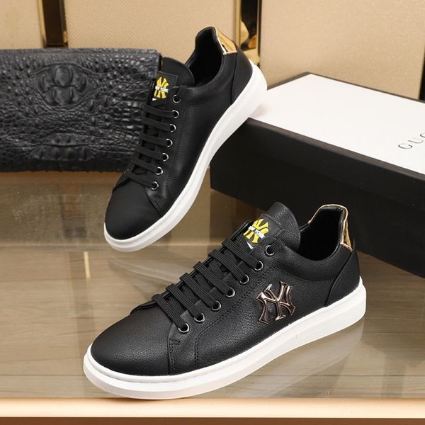 2020 n6 fashion trend mens designer shoes leather breathable luxury shoes lace-up casual hiker shoes mens sneakers, Black
2020 n6 fashion trend mens designer shoes leather breathable luxury shoes lace-up casual hiker shoes mens sneakers, Black