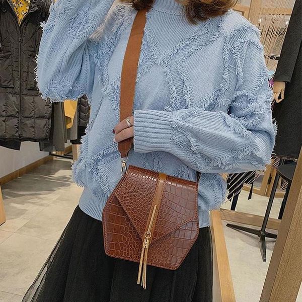 fashion small square bag for woman paisley portable wild shoulder bag messenger handbag crocodile leather purse
fashion small square bag for woman paisley portable wild shoulder bag messenger handbag crocodile leather purse