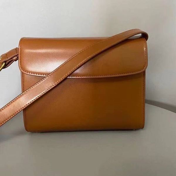 the network's most high-end quality new women's handbag 1:1 high-quality customized with shoulder strap fashion celebrity essentia
the network's most high-end quality new women's handbag 1:1 high-quality customized with shoulder strap fashion celebrity essentia