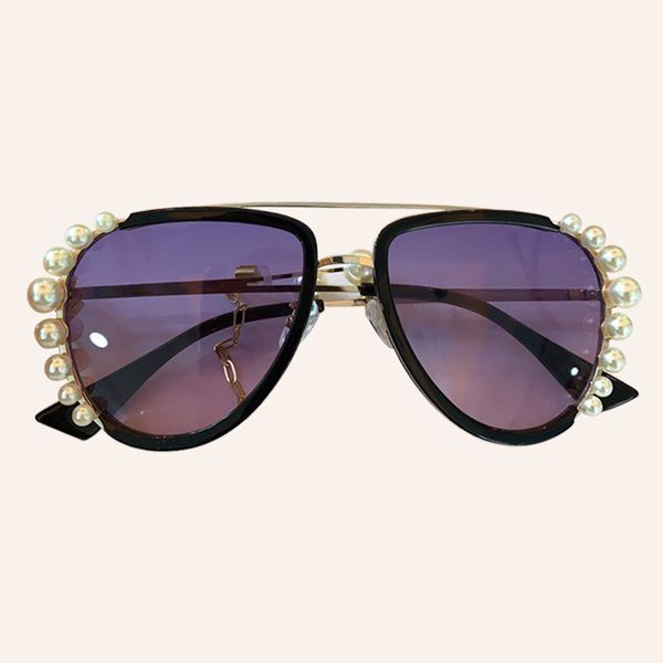 vintage gradient sunglasses women men shades pearls frame pilot sun glasses uv400, White;black
vintage gradient sunglasses women men shades pearls frame pilot sun glasses uv400, White;black
