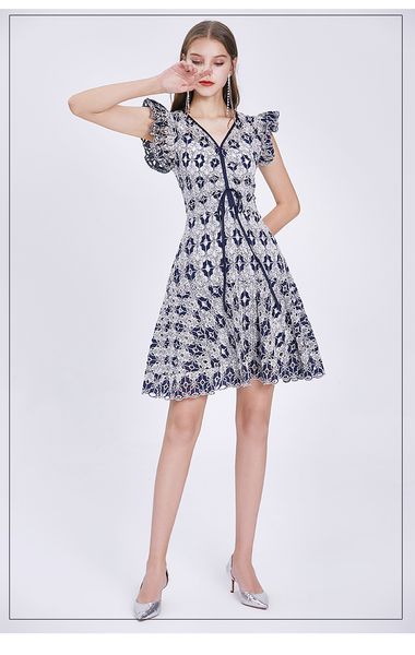 2020 fashion crochet hollow out flower embroidery dress women elegant v-neck butterfly sleeve bow dress female lace mermaid dresses, Black;gray
2020 fashion crochet hollow out flower embroidery dress women elegant v-neck butterfly sleeve bow dress female lace mermaid dresses, Black;gray