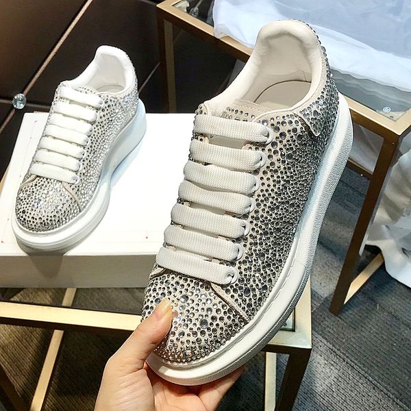 the new high-quality young men and women fashion casual shoes increased rhinestones flat non-slip shoes couple outdoor basketball coach qwp, Black
the new high-quality young men and women fashion casual shoes increased rhinestones flat non-slip shoes couple outdoor basketball coach qwp, Black